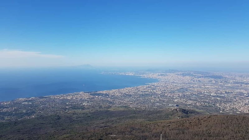 From Naples: Day Trip to Mount Vesuvius - The 1 km walk to the crater: your “mini mountain” moment