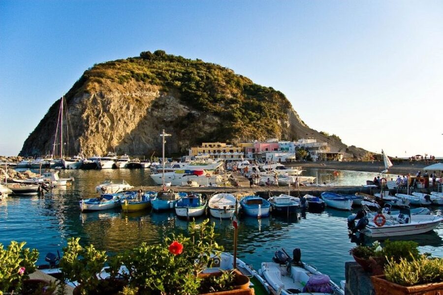 From Naples: Ischia Day Trip with Ferry Tickets and Lunch - First stop: finding your way to the Aragonese Castle area