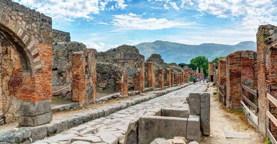 From Naples: Pompeii & Amalfi Coast Full-Day Trip - Naples pickup to Pompeii: the day starts with structure