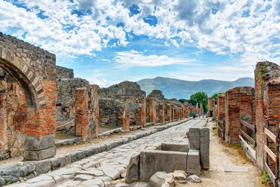 From Naples: Pompeii & Amalfi Coast Full-Day Trip - The Amalfi Coast drive: views, photo stops, and motion control