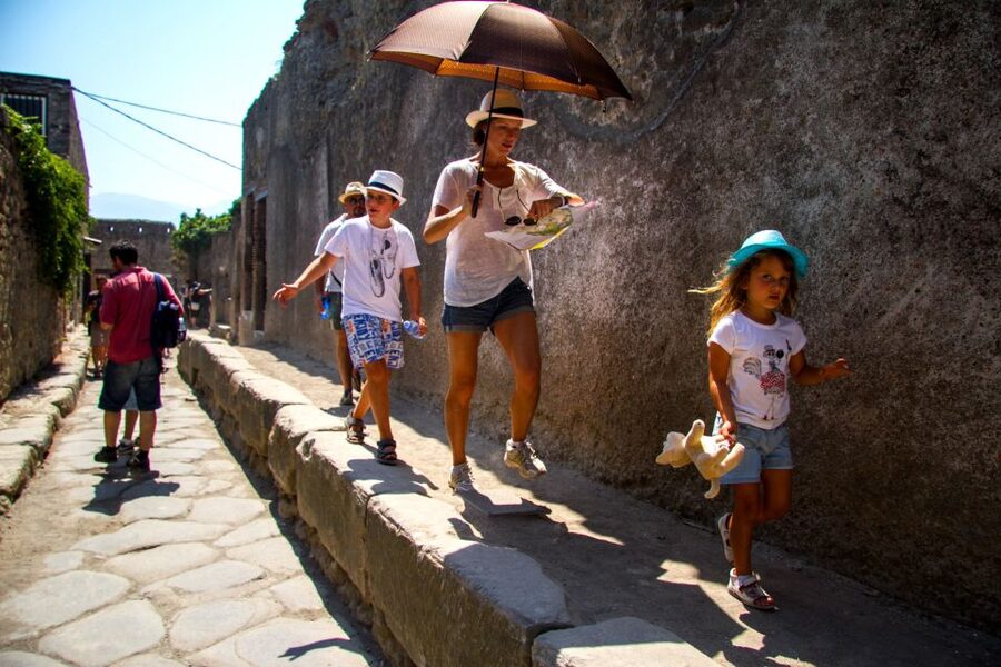From Naples: Pompeii & Amalfi Coast Full-Day Trip - Pompeii in about two hours: what you can realistically see