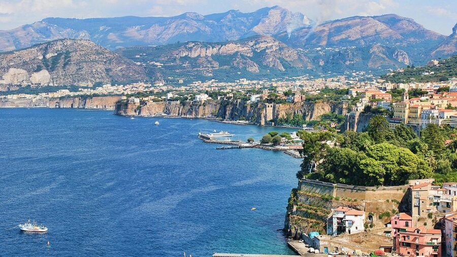 From Naples: Sorrento and Amalfi Coast Shared Day Trip - Time Management: Why 1 Hour Per Town Works Here