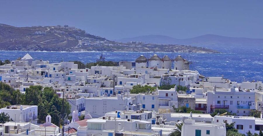 From Naxos: Round day trip to Mykonos Island - Windmills and Little Venice: the photo walk with real payoff