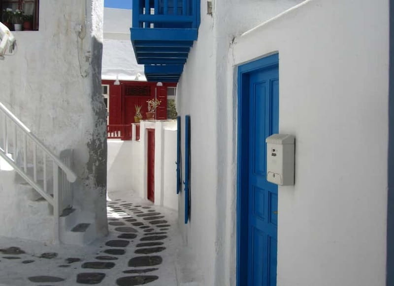 From Naxos: Round day trip to Mykonos Island - Beach time and beach bars: how to use your 6 hours