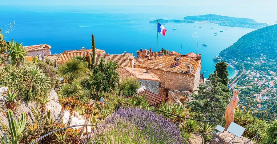 From Nice: Eze, Monaco, and Monte Carlo Half-Day Trip - Monaco Old Town and the F1 Track: Famous Sights, Fast Access
