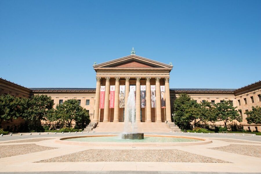 From NYC: Day Trip to Philadelphia and Amish Country - Independence Square to Rocky Steps: The Two-Beat Photo Moment