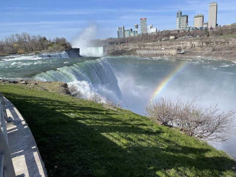 From NYC: Guided Niagara Falls Full-Day Trip - The long bus day: what to pack for real-world comfort