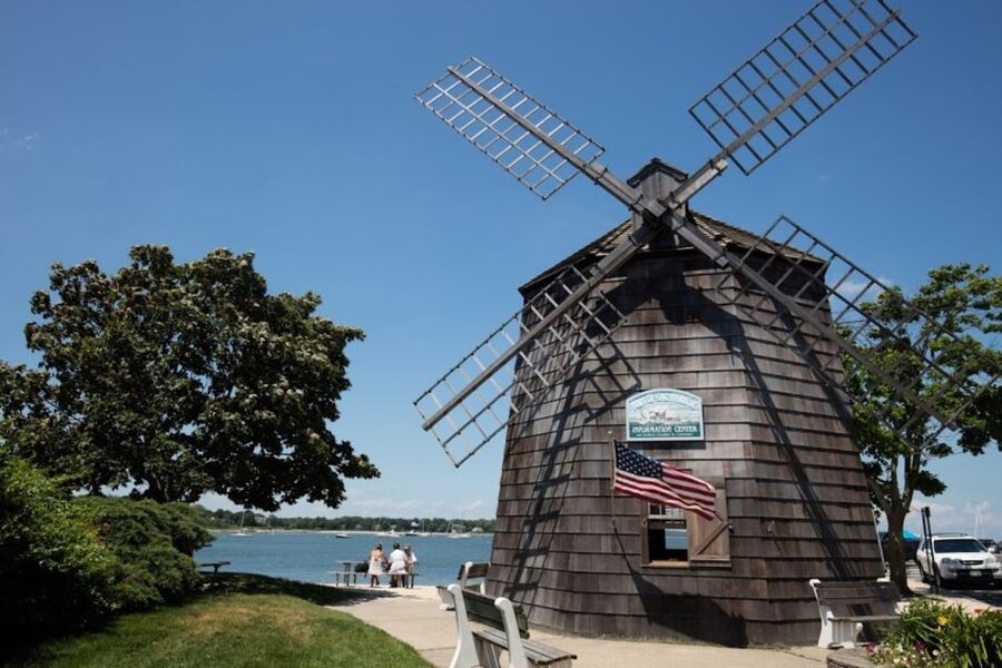 From NYC: Hamptons, Sag Harbor, and Outlet Shopping Day Trip - A One-Day Hamptons Escape From NYC