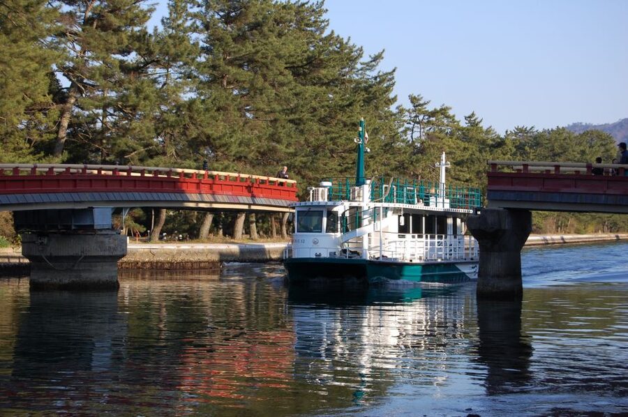 From Osaka: Amanohashidate and Ine Bay Day Trip - Price and value: what your money covers in a long-day format