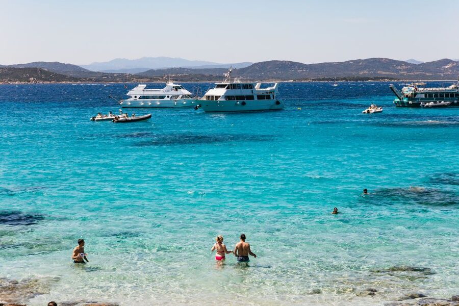 From Palau: La Maddalena Islands Full-Day Trip by Boat - On Board: Navetta Sea Star Comfort, Seats, and Real-Life Crowds