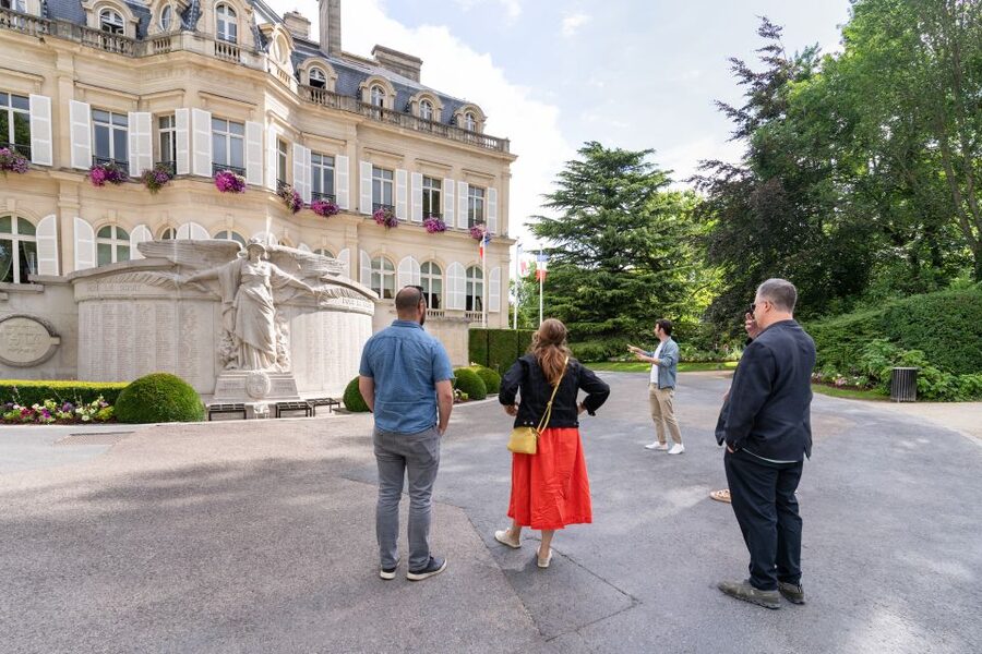 From Paris: Day Trip to Champagne with 8 Tastings & Lunch - Who should book, and who should skip it