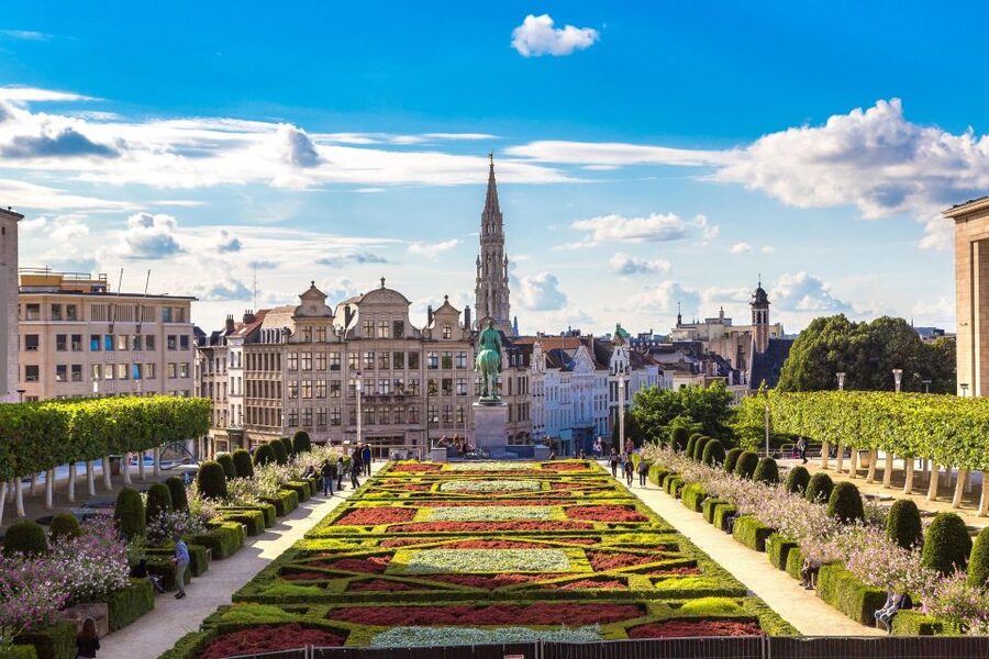 From Paris: Day Trip to the Enchanting Brussels and Bruges - Brussels free time: how to use your 3 hours wisely