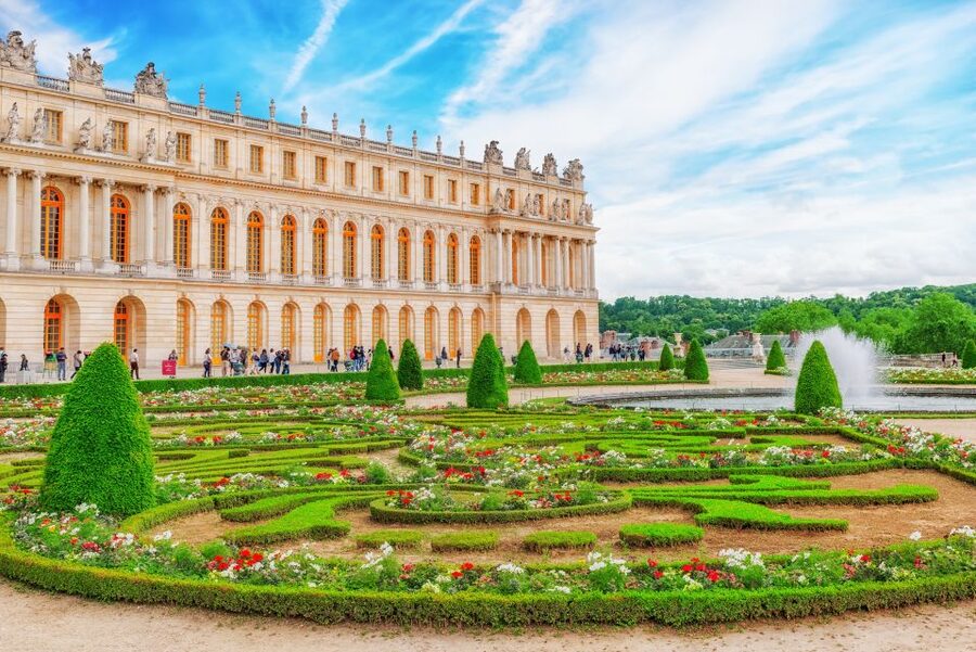 From Paris: Giverny and Versailles Palace Guided Day Trip - A Long Day, Two Icons: Giverny Meets Versailles