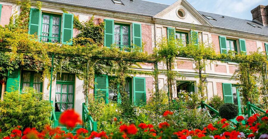From Paris: Giverny and Versailles Palace Guided Day Trip - Tips to Keep the Day Smooth (So You Don’t Feel Rushed)