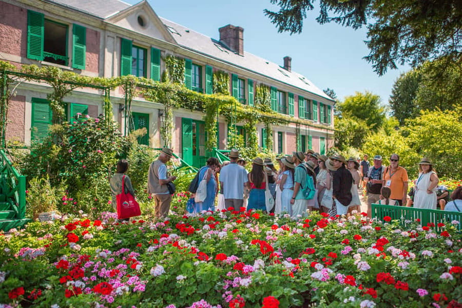 From Paris: Giverny Day Trip with Audio Guide or Live Guide - Timing reality check: 5 hours means priorities