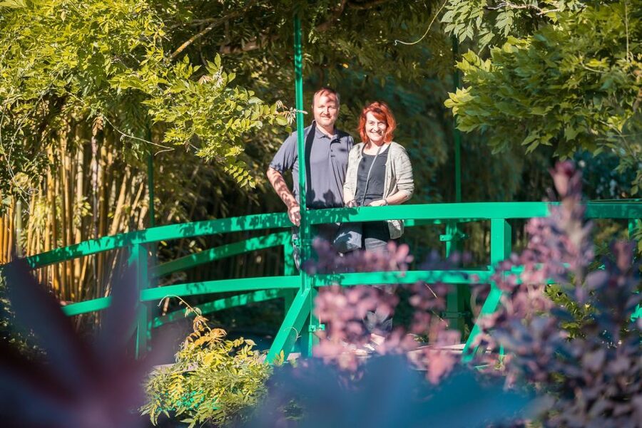 From Paris: Guided Day Trip to Monet's Garden in Giverny - Paris to Giverny by minibus: how the ride sets you up
