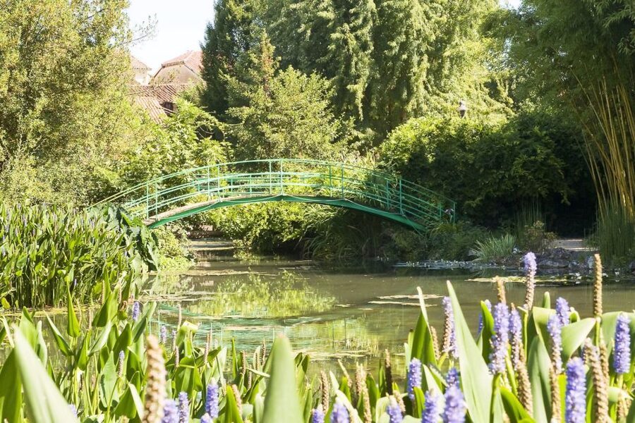 From Paris: Guided Day Trip to Monet's Garden in Giverny - Pacing and group size: what 5 hours feels like in real life