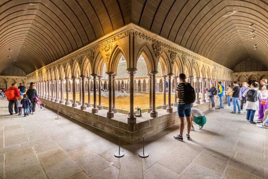 From Paris: Mont Saint Michel Day Trip with a Guide - Mont Saint-Michel from Paris: is this 14-hour push worth it?