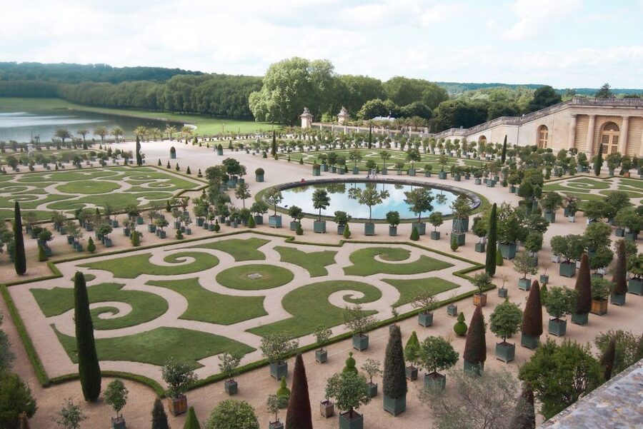 From Paris: Versailles Full-Day Trip by Train - Train to Versailles: why this format works