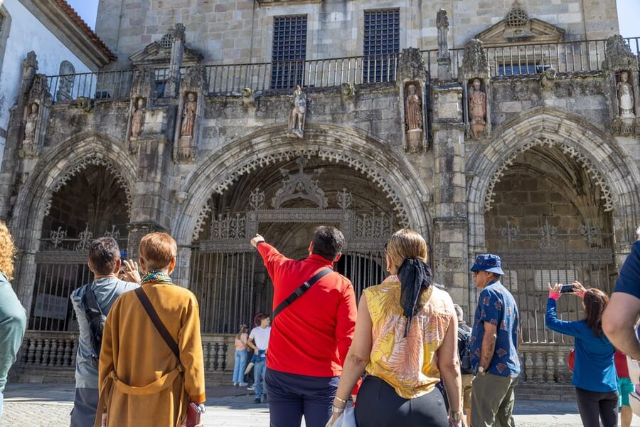 From Porto: Braga and Guimarães Full-Day Trip - How Minho region scenery and culture sneak into your day