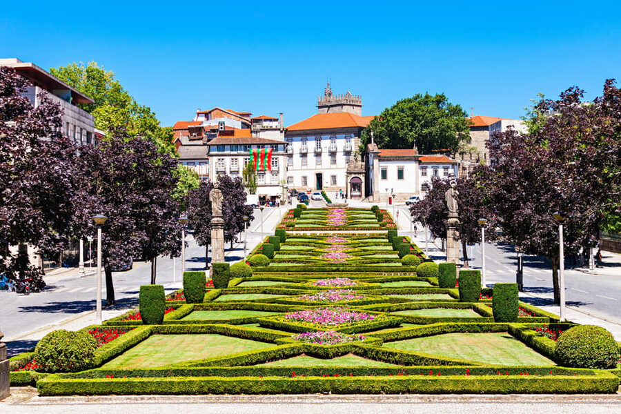 From Porto: Braga and Guimarães Full-Day Trip - Comfort, group size, and why the pacing matters