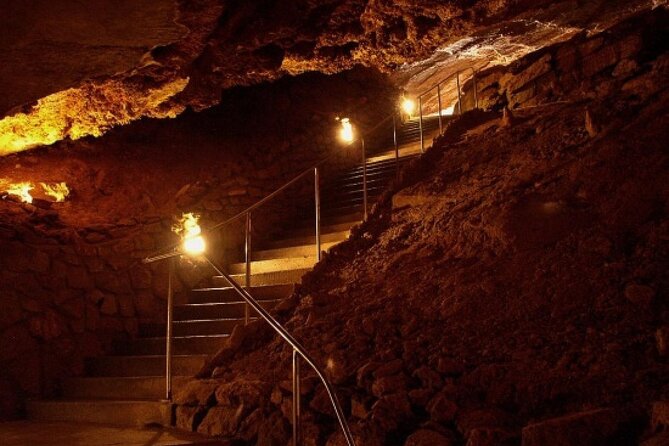 From Prague: Small-Group Karlstejn Castle & Koneprusy Caves Trip - Lom Velká Amerika: the flooded quarry viewpoint