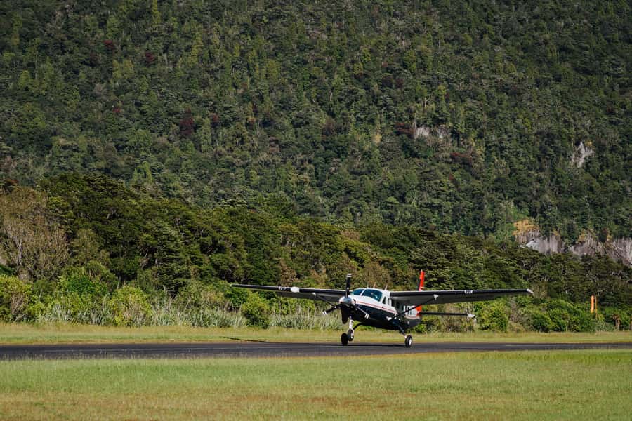 From Queenstown: Milford Sound Full-Day Trip by Plane & Boat - What to bring so the day stays fun (not frantic)