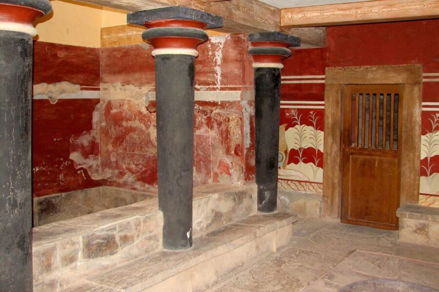From Rethymno: Knossos Palace and Heraklion Guided Tour - Getting from Rethymno to Knossos: the ride is part of the experience