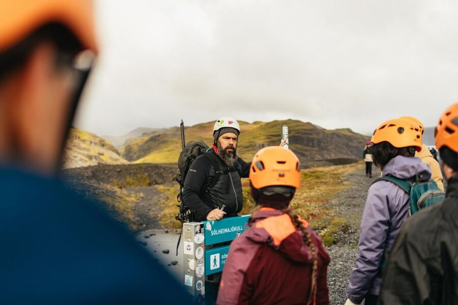 From Reykjavík: Waterfalls, Black Beach & Glacier Day Trip - Glufrabui and Irafoss: the stops that keep the day from feeling rushed