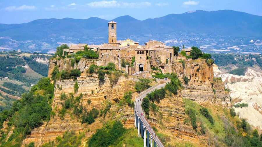 From Rome: Bagnoregio & Orvieto Day Trip with Wines & Lunch - Civita di Bagnoregio: The “Floating” Town Walk That You’ll Remember
