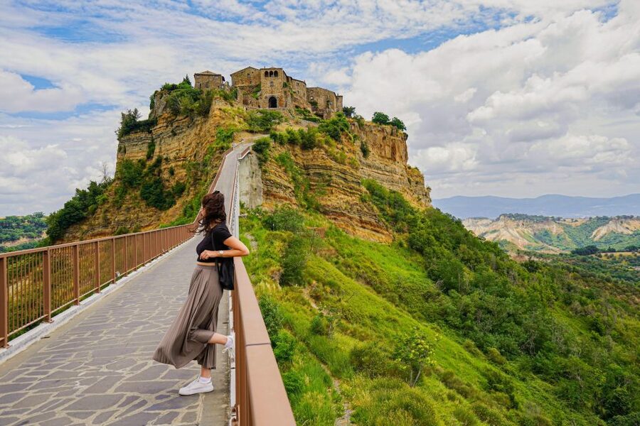 From Rome: Bagnoregio & Orvieto Day Trip with Wines & Lunch - Getting Started at Piazza del Popolo and Settling Into the Coach