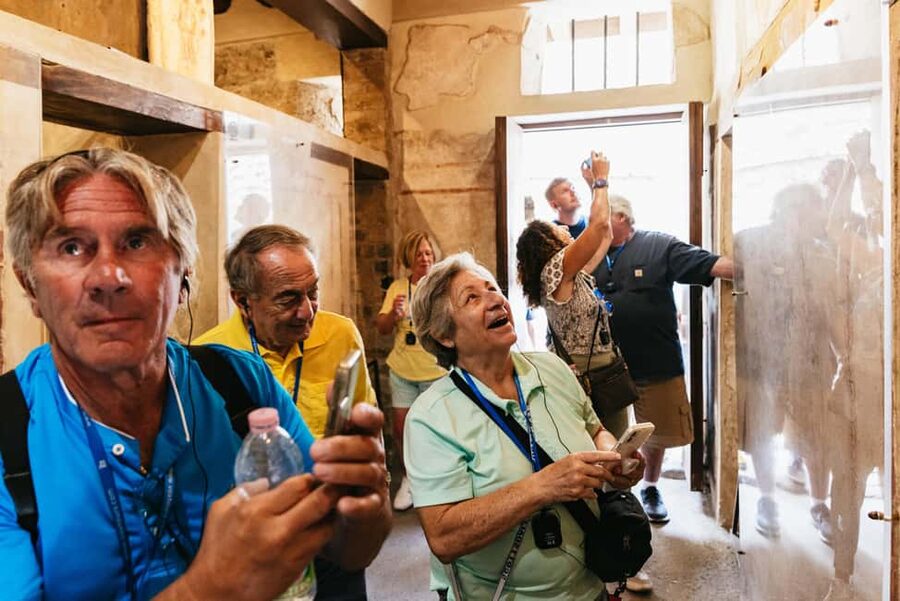 From Rome: Day Trip to Pompeii and Sorrento with Lunch - Sorrento in the afternoon: streets, sea views, and lemon culture