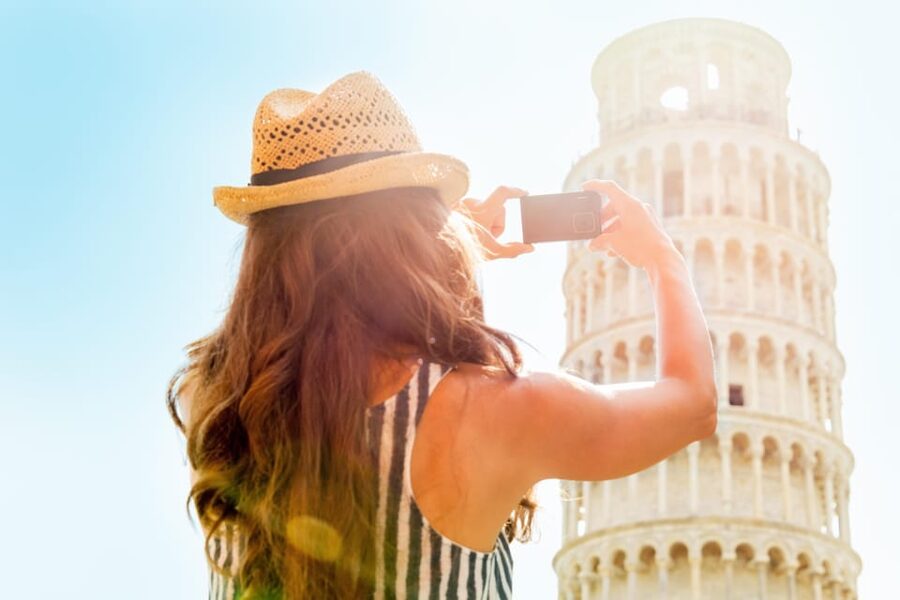 From Rome: Discover Florence & Pisa in a Full-Day Trip - Guides and the bus commentary: why this tour feels smoother than it should