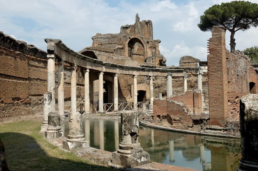 From Rome: Hadrian's Villa & Villa d'Este Day Trip & Lunch - Transport and Group Size: Comfort Without Feeling Trapped