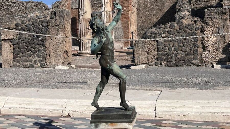 From Rome: Pompeii and Naples Day Trip by High-Speed Train - Pompeii UNESCO Tour: Seeing the Big City Without Getting Lost in It