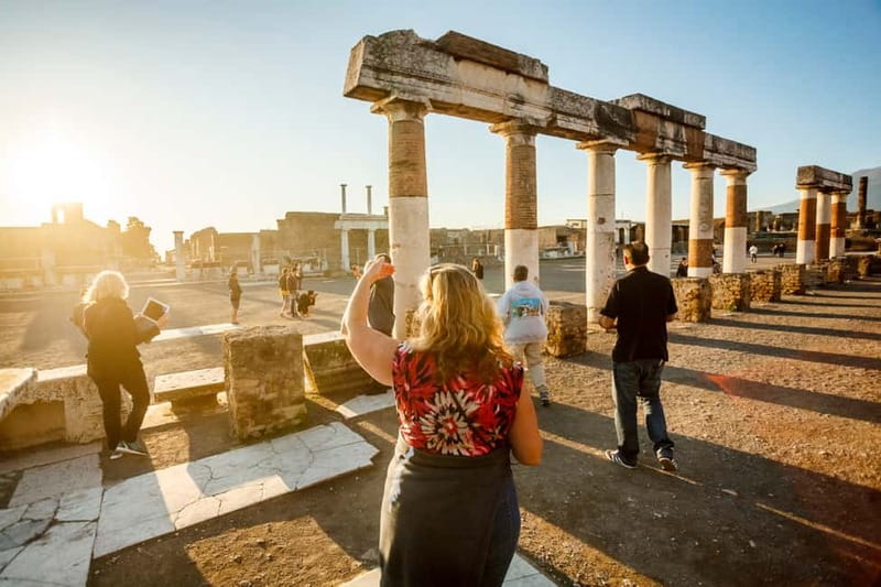 From Rome: Pompeii and Vesuvio Guided Day Trip with Lunch - Vesuvius views at ~1,000 meters: open-bus comfort and the walk option