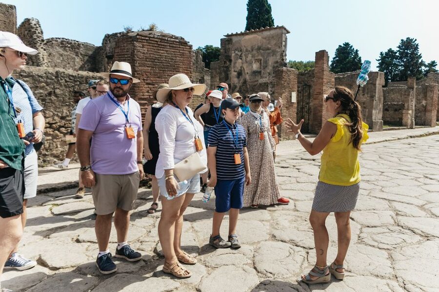 From Rome: Pompeii Day Trip with Optional Vesuvius and Lunch - Vesuvius option: crater hike or geologist-led walk