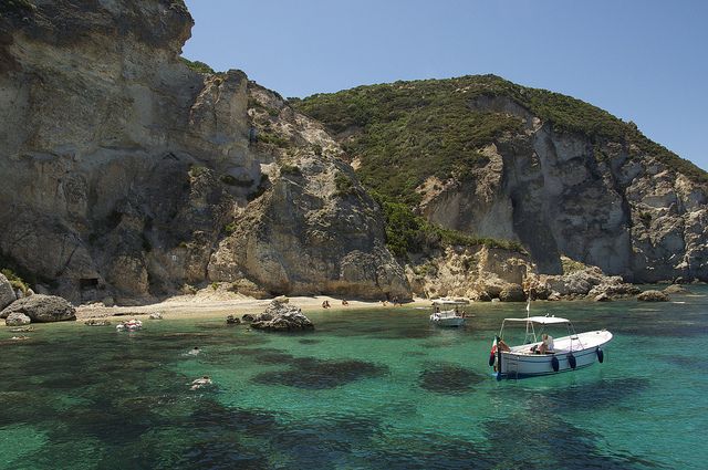 From Rome: Ponza Island Day Trip with Boat Excursion - Escaping Rome: Meeting at Caffè Cestia and Getting to the Port