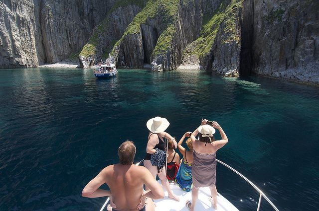 From Rome: Ponza Island Day Trip with Boat Excursion - Lunch on Deck: Mariner Pasta, Wine, and a Real Break From the Sun