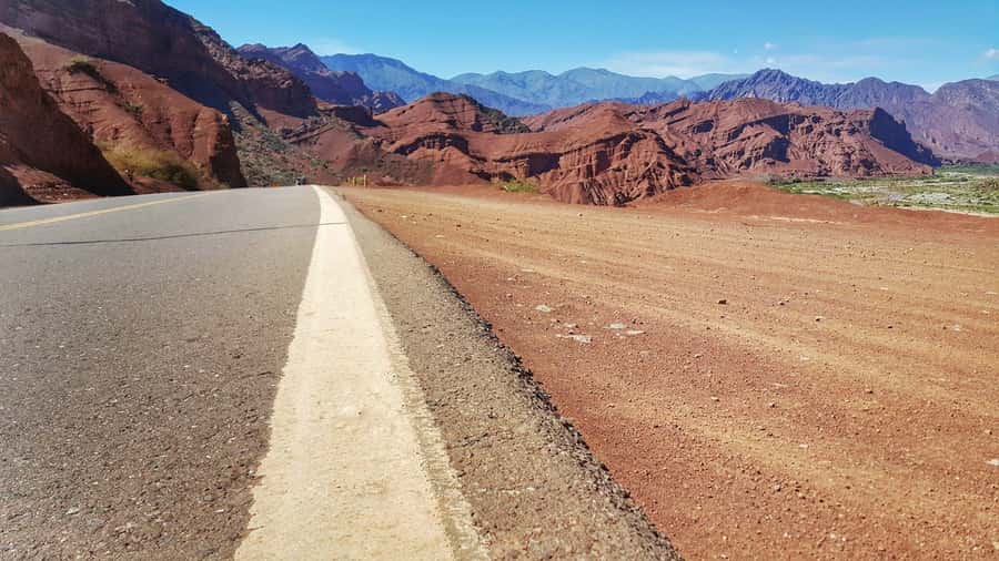 From Salta: Cafayate Day Trip with Wine Tasting - Quebrada de las Conchas: the stops that make the canyon feel personal