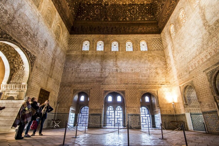 From Seville: Granada Day Trip with Alhambra and Albaicín - Lunch in Granada Center: Use the Time Well