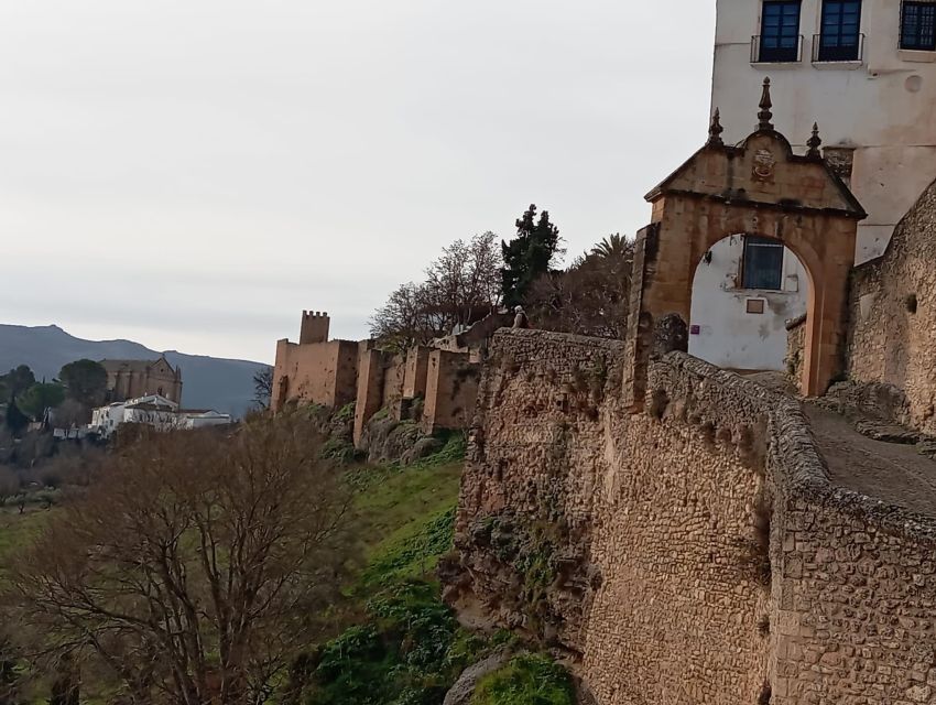 From Seville: Ronda+Setenil de las Bodegas Day Trip - Setenil’s Rock-Front Houses and the Setenil Train Ride