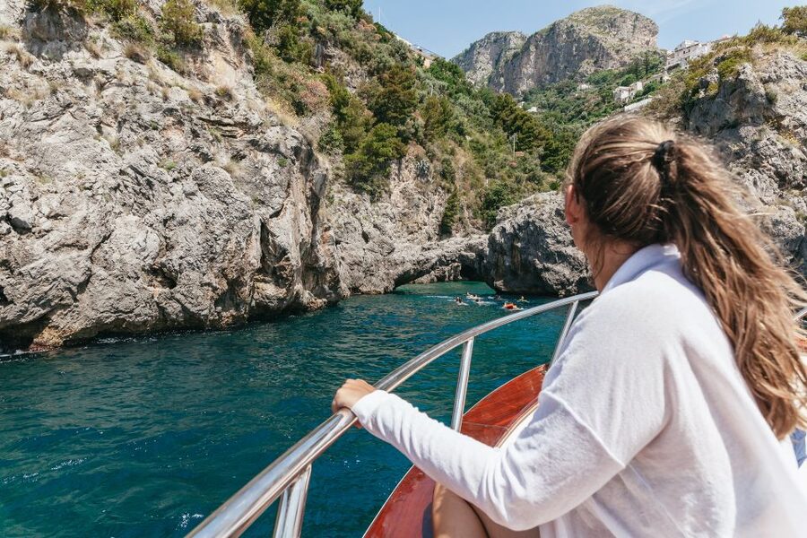 From Sorrento: Amalfi and Positano Full-Day Trip by Boat - Food and drinks: light lunch on board, plus the snacks rhythm