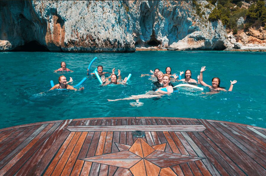 From Sorrento: Capri Island Boat Day Trip With Transfer - The yacht route around Capri: grottos, Faraglioni, and photo stops that matter
