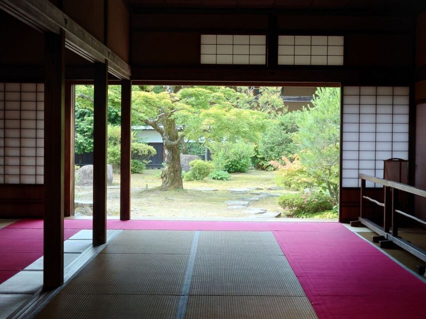 From Takayama: Guided Day Trip to Takayama and Shirakawa-go - Sanmachi streets and the Miyagawa Morning Market: plan your snacks