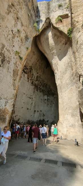 From Taormina: Syracuse and Noto Guided Day Trip by Bus - Morning bus ride and early pickups from the Taormina area