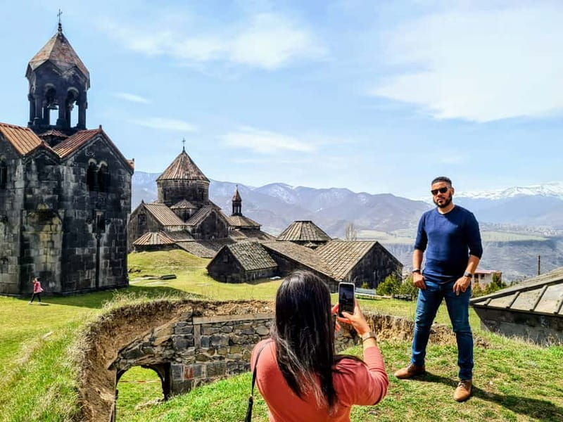 From Tbilisi: Day Trip to Armenia with Homemade Lunch - Crossing into Northern Armenia from Tbilisi: the morning border run