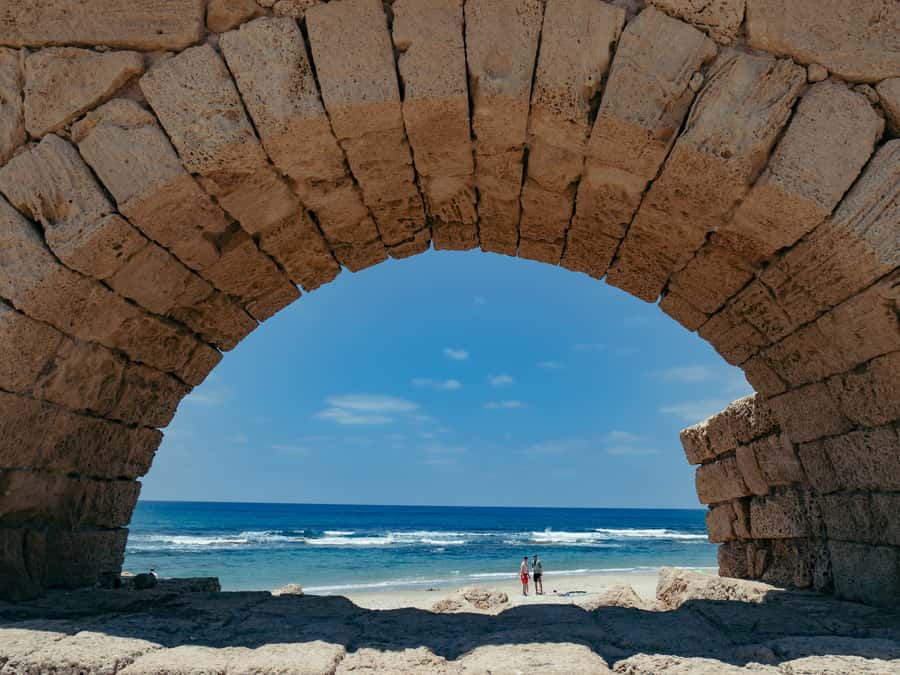 From Tel Aviv: Caesarea, Haifa and Akko Day Trip - Acre’s Old City (Akko): walls, port life, and layered streets