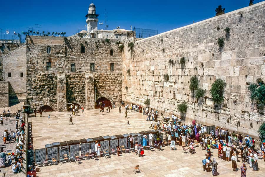 From Tel Aviv: Jerusalem and Bethlehem Guided Day Trip - Tel Aviv Pickup and the Comfort Factor on a 10-Hour Day