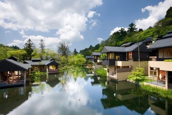 From Tokyo: Top 5 Scenic Spots of Mount Fuji Full-Day Tour - Lake Kawaguchiko at Oshi Park: Where Seasonal Flowers Help When Fuji Plays Hide-and-Seek